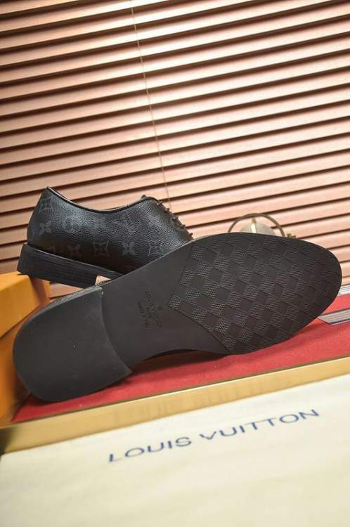 Picture of Louis Vuitton Shoes _SKULVsz38-45mnf036114189